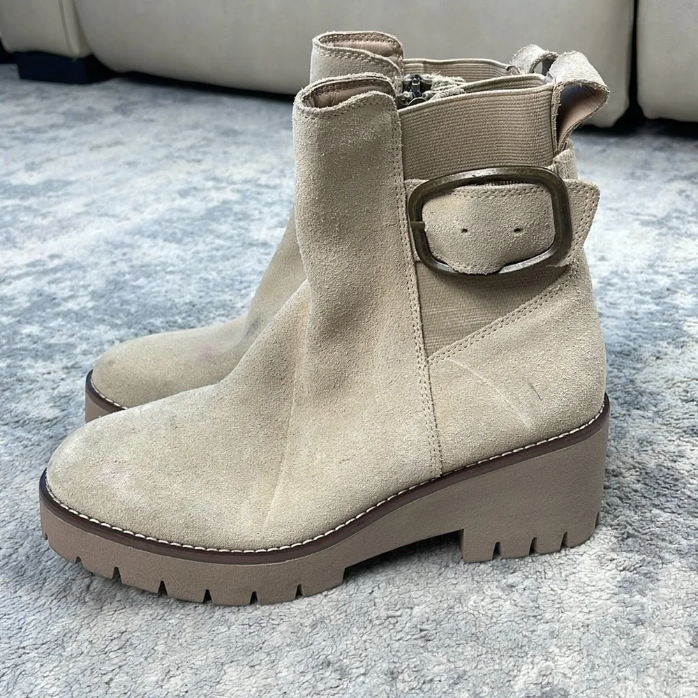 Blondo Dahlia Waterproof Ankle Boot Chunky Heel Buckle Side Sand Suede Sz 6